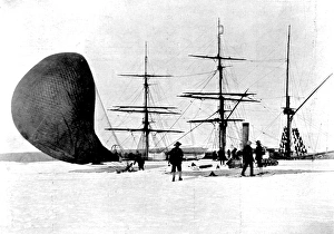 PRS Discovery and hydrogen balloon, Antarctic, 1902 PRS Discovery and hydrogen balloon, Antarctic, 1902