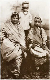 Shawl Gallery: Punjabi Muslims - North-west Frontier Province