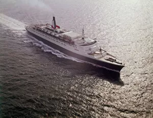Images Dated 24th October 2011: THE QE2