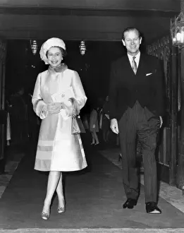 Queen Elizabeth II Portraits Prints: Queen Elizabeth II Silver Wedding Anniversary Print, 1972