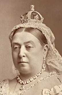 <b class=qtipBold><figcaption>Queen Victoria/Cabinet</figcaption></b><br>QUEEN VICTORIA As Empress of India, 1887.<br><em>© Mary Evans Picture Library</em> Queen Victoria/Cabinet