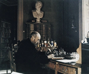 RAMON Y CAJAL, Santiago (1852-1934). Spanish
