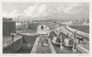 Tunnel Gallery: Regents Canal / Islington