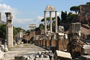 Roman Forum with Arch of Titus, Rome, Italy Roman Forum with Arch of Titus, Rome, Italy
