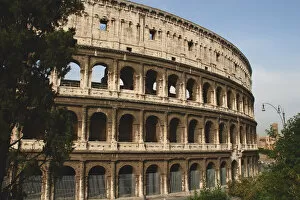 Images Dated 10th August 2005: Rome. The Colosseum. Italy