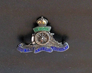 Images Dated 27th March 2011: Royal Artillery Sweetheart Brooch