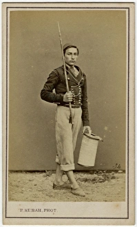 Runner holding an accordion - Istanbul, Turkey Runner holding an accordion - Istanbul, Turkey