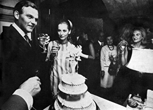 Sandra Paul marries David Wynne-Morgan Sandra Paul marries David Wynne-Morgan