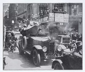 Images Dated 22nd January 2016: A scene of a London street during the General Strike, 1926