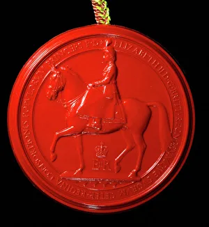 <b class=qtipBold><figcaption>Seal of Queen Elizabeth II</figcaption></b><br>Common Seal of Queen Elizabeth II (obverse), 1965 Date: 1965<br><em>© Mary Evans / National Archives</em> Seal of Queen Elizabeth II