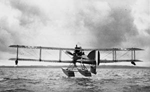 Short seaplane Type 184 hovering above the sea, WW1 Short seaplane Type 184 hovering above the sea, WW1