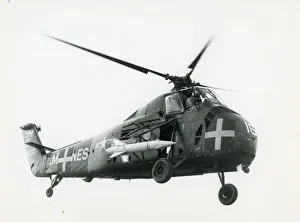 Sikorsky HUS-1 Seahorse with Bullpup air-to-surface missile Sikorsky HUS-1 Seahorse with Bullpup air-to-surface missile