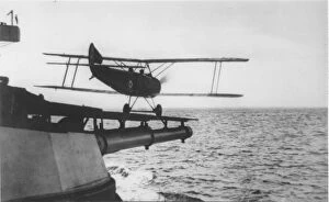 Sopwith 1.5 Strutter taking off from ship