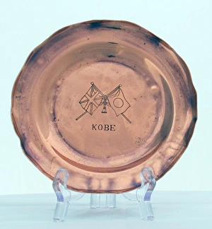 Souvenir dish with flags of Great Britain and Japan Souvenir dish with flags of Great Britain and Japan