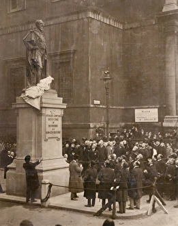 Statue of the 8th Duke of Devonshire, Whitehall, London Statue of the 8th Duke of Devonshire, Whitehall, London
