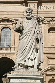 Images Dated 9th August 2005: Statue of the Apostle Peter. Vatican City