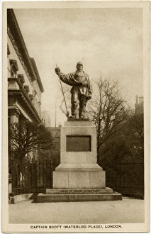 Statue - Captain Robert Falcon Scott, Waterloo Place, London Statue - Captain Robert Falcon Scott, Waterloo Place, London