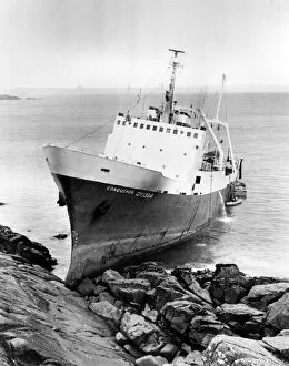 1978 Collection: Stern trawler Conqueror on rocks at Mousehole, Cornwall