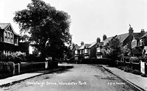 Stoneleigh Drive, Worcester Park, SW London (Surrey) Stoneleigh Drive, Worcester Park, SW London (Surrey)