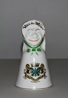 Images Dated 17th October 2013: Suffragette Crested China Bell