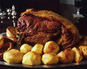 Images Dated 7th February 2008: Sunday Roast