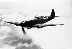 Supermarine Seafire XV 2nd prototype NS490 aloft Supermarine Seafire XV 2nd prototype NS490 aloft