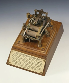 <b class=qtipBold><figcaption>Synchronome Remontoire</figcaption></b><br>Synchronome Remontoire, 1935 Date: 1935<br><em>© The Institution of Mechanical Engineers/Mary Evans</em> Synchronome Remontoire