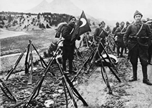 <b class=qtipBold><figcaption>Turkish infantry WWI</figcaption></b><br>A encamped column of Turkish Infantry on Gallipoli during World War I<br><em>© Mary Evans/Robert Hunt Collection</em> Turkish infantry WWI