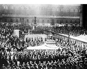 Unknown soldier and heart of Gambetta, Paris, France Unknown soldier and heart of Gambetta, Paris, France