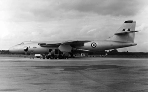 Vickers Valiant second prototype WB215 Vickers Valiant second prototype WB215