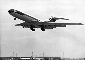 Vickers VC10 G-ARVJ in BOAC markings taking off Vickers VC10 G-ARVJ in BOAC markings taking off