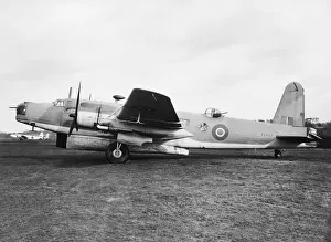 <b class=qtipBold><figcaption>Vickers Warwick ASR-1 Type 462</figcaption></b><br>Vickers Warwick ASR-1 with Underslung Lifeboat for Air-Sea Rescue Date: 1940s<br><em>© aviation-images.com / Mary Evans Picture Library</em> Vickers Warwick ASR-1 Type 462