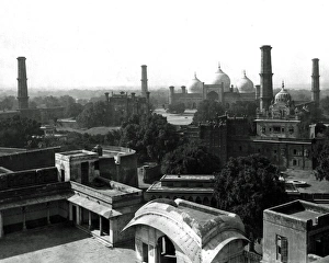View from the Palace, Lahore, Punjab (now Pakistan) View from the Palace, Lahore, Punjab (now Pakistan)