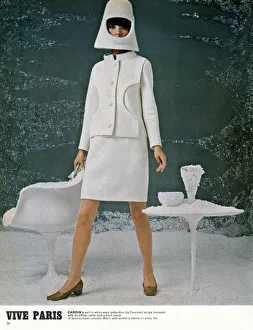 Viva Paris. Pierre Cardin's suit in white wool gabardine (by Fournier Viva Paris. Pierre Cardin's suit in white wool gabardine (by Fournier