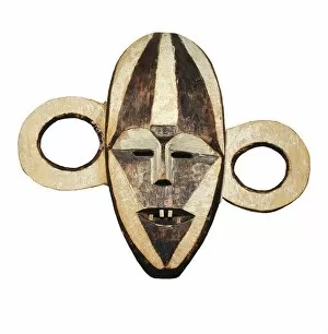 Dental Gallery: War mask pongdudu, made by Boa people (Congo). Used