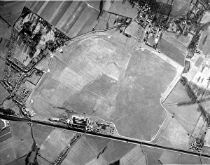 <b class=qtipBold><figcaption>White Waltham</figcaption></b><br>White Waltham. Date:<br><em>© The Royal Aeronautical Society (National Aerospace Library)/Mary Evans Picture Library</em> White Waltham