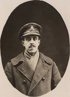 WW1 British Royal Artillery officer wearing knitted scarf WW1 British Royal Artillery officer wearing knitted scarf