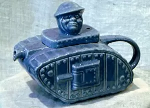 Crockery Gallery: WW1 tank teapot, manufactured by Sadler