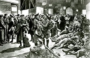 Return Gallery: WW1 - Troops returning to front, Victoria Station, London