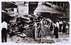 WW2 - Liberation of Paris - The Barricades WW2 - Liberation of Paris - The Barricades