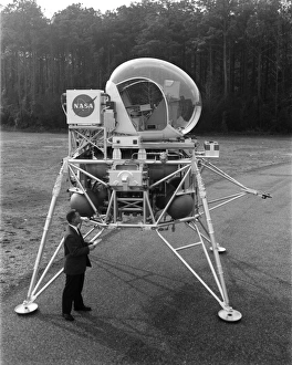 Langley Research Center Gallery: Lunar Landing Vehicle