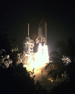 <b class=qtipBold><figcaption>STS-56 Launch</figcaption></b><br>The second try works like a charm as the Space Shuttle Discovery lifts off from Launch Pad 39B on Mission STS-56 at 1:29:00 a.m., EDT, April 8. First attempt to launch Discovery on its 16th space voyage was halted at T-11 seconds on April 6. Aboard for the second Space Shuttle mission of 1993 are a crew of five and the Atmospheric Laboratory for Applications and Science 2 (ATLAS 2), the second in a series of missions to study the sun's energy output and Earth's middle atmosphere chemical makeup, and how these factors affect levels of ozone.<br><em>© NASA</em> STS-56 Launch