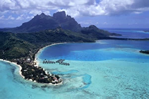 Images Dated 12th June 2009: Aerial view of the island of Bora Bora in