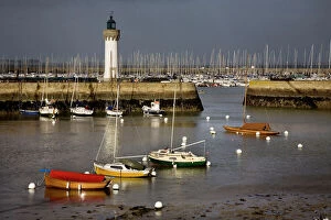 Images Dated 7th December 2006: Boats in harbour with lighthouse. Quiberon port Haliguen - Brittany - France