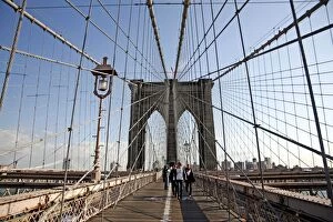 Images Dated 27th October 2008: Brooklyn Bridge in New York, America Paul Brown