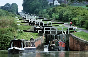 Canal Collection: Caen Hill Locks with narrow boats - Wiltshire - UK