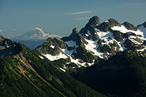 The Cascade Mountains - Looking south towards Mount Adams (12, 276 ft) The Cascade Mountains - Looking south towards Mount Adams (12, 276 ft)
