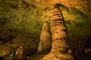 Cave Formations - amazing cave formations including huge columns of stalagmites Cave Formations - amazing cave formations including huge columns of stalagmites