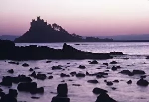 Images Dated 23rd December 2005: CORNWALL - St Michael's Mount at sunset