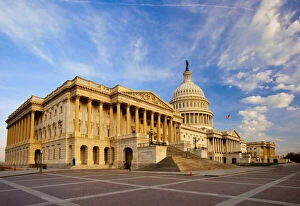 Images Dated 21st January 2013: Early morning at the US Capitol Building
